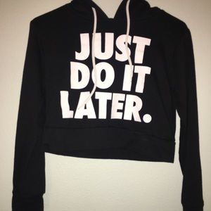 ‘just do it later’ black & white crop top